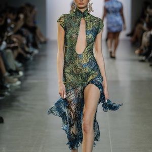 LACE QI PAO DEEP V NECK DRESS KIM SHUI